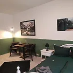 Schaebu! Apartment 6 Altmarkt Im Gruenen